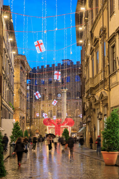 weihnachten in florenz, italien - holidays and celebrations church wall italy stock-fotos und bilder