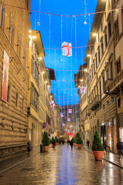 weihnachten in florenz, italien - holidays and celebrations church wall italy stock-fotos und bilder