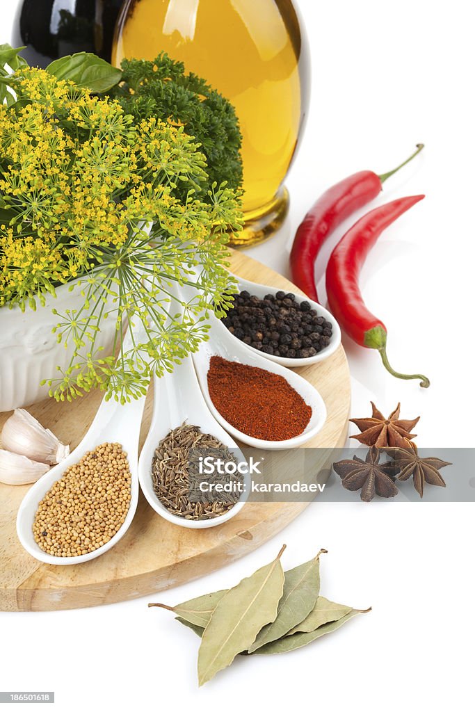 Colorido hierbas y especias selección - Foto de stock de Aceite de oliva libre de derechos