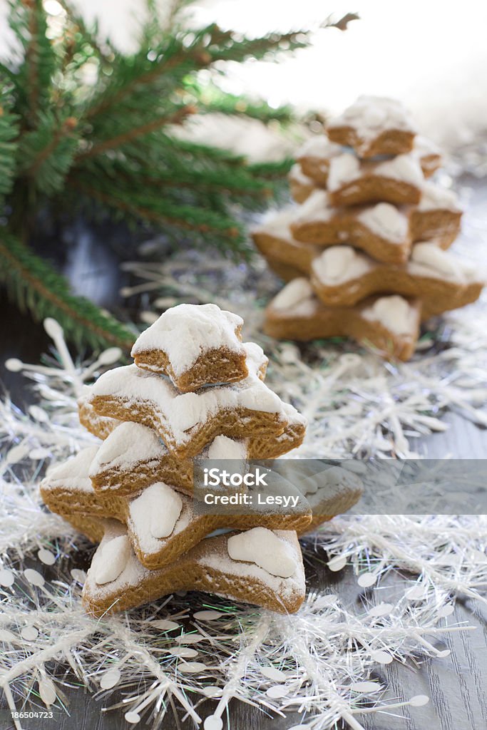 Árbol de Navidad con pedacitos de chocolate - Foto de stock de Alcorza libre de derechos