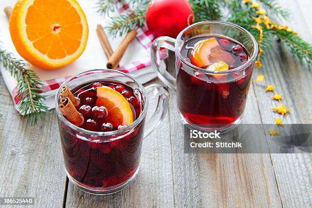 マルドワインクランベリーオレンジ - カップのストックフォトや画像を多数ご用意 - カップ, クランベリー, クリスマス