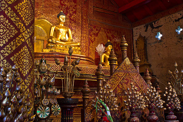 buddhasihink in wat phra singh, chiangmai - wat phra sing stock-fotos und bilder