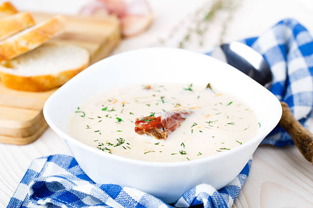 istock Cheese soup with smoked ribs 186537079