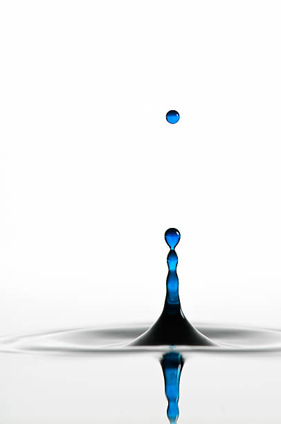 blue water drop - ripple nature water close to fotografías e imágenes de stock