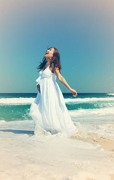 istock Young pregnant woman 186545217