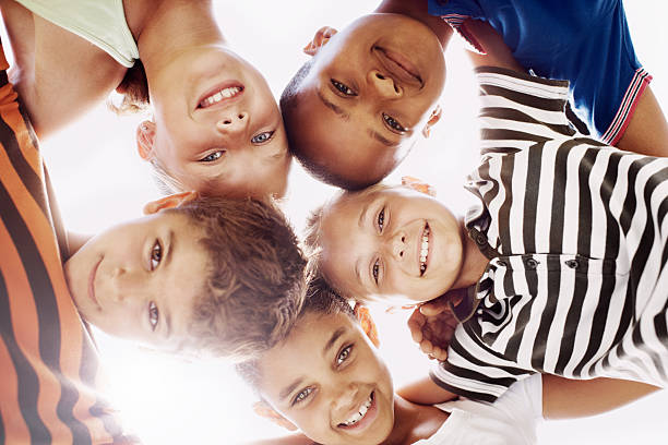 istock Friends together at recess 186546674