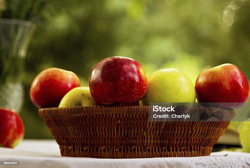 Сад яблок - Стоковые фото Без людей роялти-фри