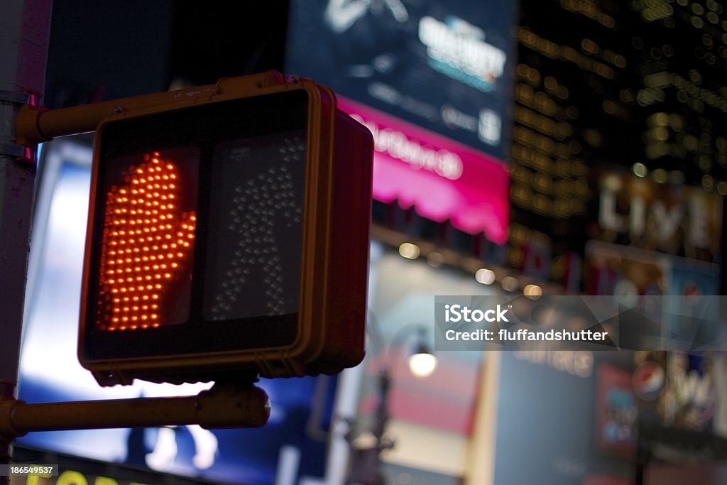 Non attraversare, New York City - Foto stock royalty-free di Attraversamento pedonale - Tracciatura stradale