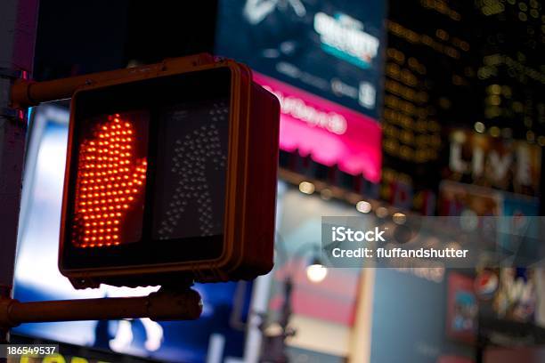 Non Attraversare New York City - Fotografie stock e altre immagini di Attraversamento pedonale - Tracciatura stradale - Attraversamento pedonale - Tracciatura stradale, Attrezzatura, Attrezzatura per illuminazione