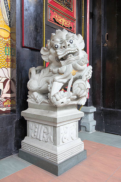 istock Chinese Foo Dog Male Sculpture 186555032