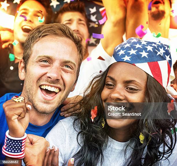 Americanfans Stockfoto und mehr Bilder von 4. Juli - 4. Juli, Amerikanische Flagge, Amerikanischer Football