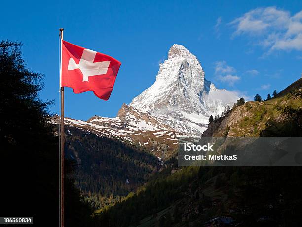 Alpy Szwajcarskie - zdjęcia stockowe i więcej obrazów Góra Matterhorn - Góra Matterhorn, Szwajcaria, Kultura szwajcarska
