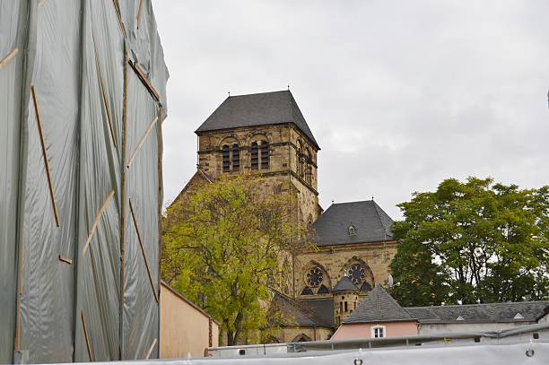 iglesia - trierer dom fotografías e imágenes de stock