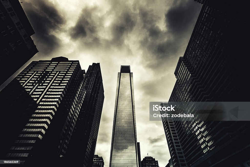 暗い雲と高層ビル、フィラデルフィア、米国 - 1960～1969年のロイヤリティフリーストックフォト