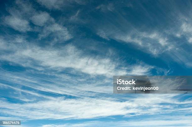 A Bioccoli Cloud Sfondo Cielo - Fotografie stock e altre immagini di Ambientazione esterna - Ambientazione esterna, Ambientazione tranquilla, Ambiente