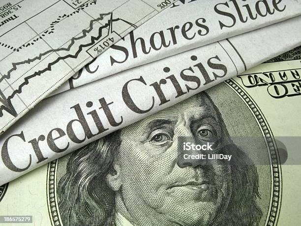Banco De Crise - Fotografias de stock e mais imagens de Empréstimo - Empréstimo, Jornal, Wall Street