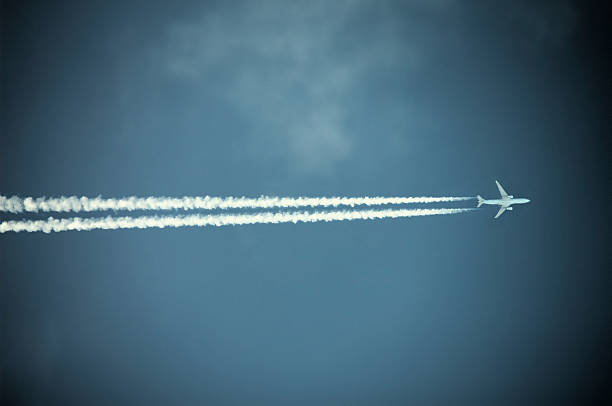 istock Jet Airliner And Contrail passing Over At Great Height 186575817