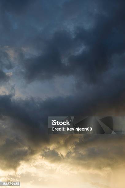 Hermosa Puesta De Sol Foto de stock y más banco de imágenes de Aire libre - Aire libre, Amanecer, Azul