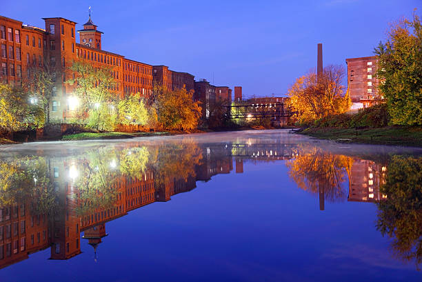 istock Nashua, New Hampshire 186579575
