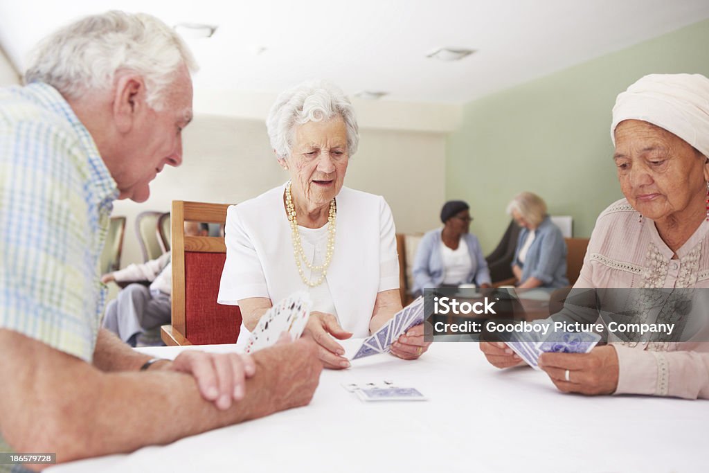 Divertimento al pensionamento casa - Foto stock royalty-free di 80-89 anni