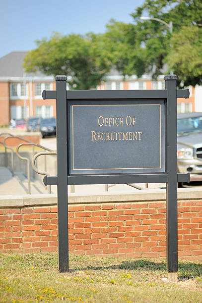 istock Office of recruitment sign 186581420