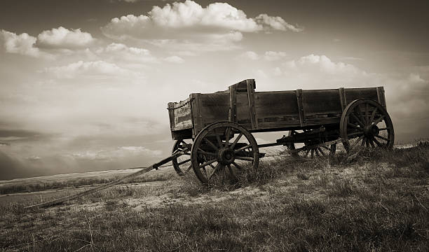 istock Abandoned Wagon Out on the Prairie in Wyoming 186582122
