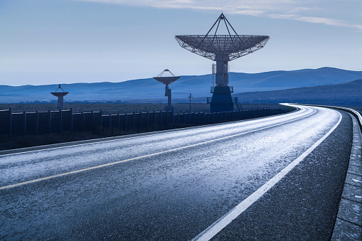 Radio telescope, road