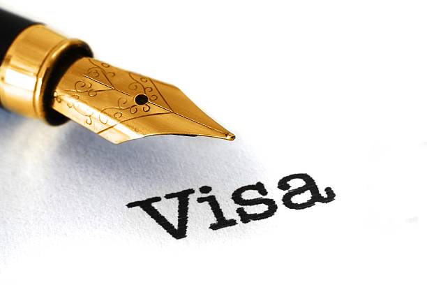 istock Visa text and fountain pen 186582992