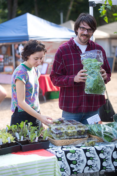 istock Farmer's Market 186586793