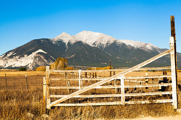 istock Mount Princeton, Colorado 186586846