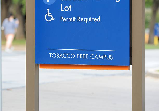 istock Tobacco Free Campus sign 186591406