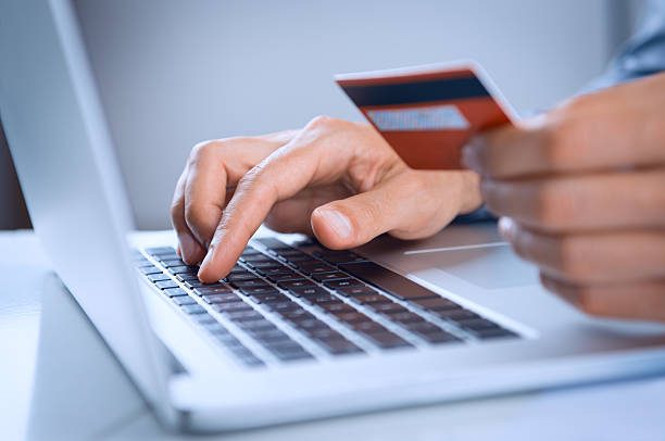 istock Man Payment Online With Credit Card 186591934