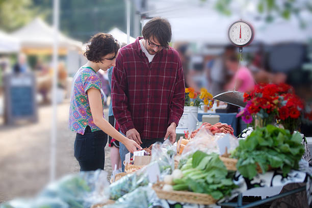 istock Farmer's Market 186594086
