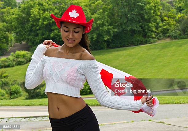 색시한 여자아이 캐나다 플래깅 캐나다 국기에 대한 스톡 사진 및 기타 이미지 - 캐나다 국기, 여자, 한 명의 여자만