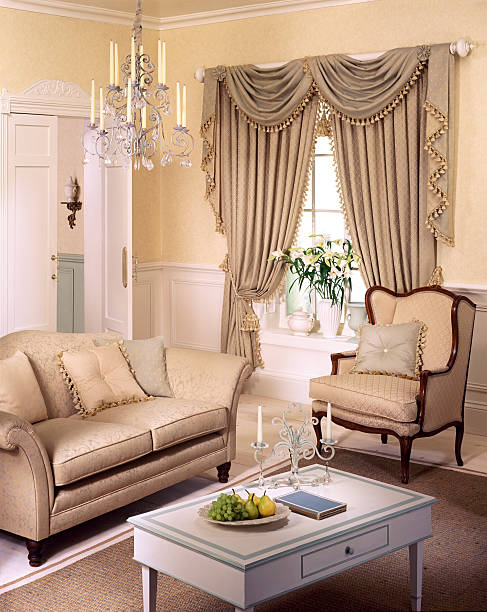 istock Nicely decorated living room 186600413