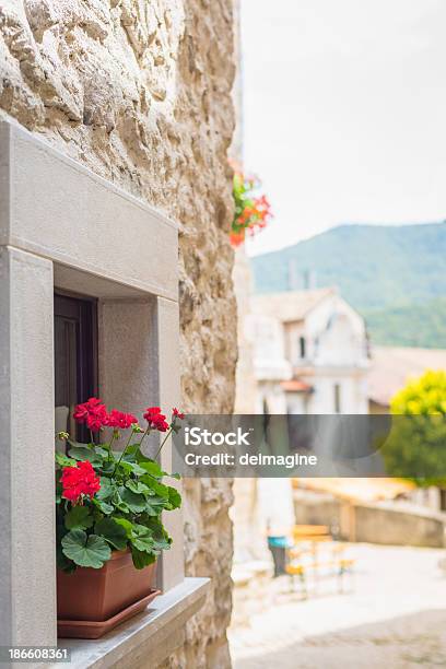 Italiano País Abruzzo - Fotografias de stock e mais imagens de Abruzzi - Abruzzi, Aldeia, Antigo