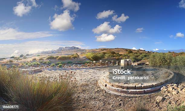 Foto de Mileto Hereon Monumental Túmulopanorâmica e mais fotos de stock de Didyma - Didyma, Priene, Anatólia