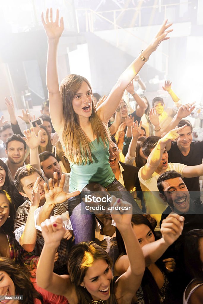 Woman enjoying a concert - 로열티 프리 클럽 스톡 사진