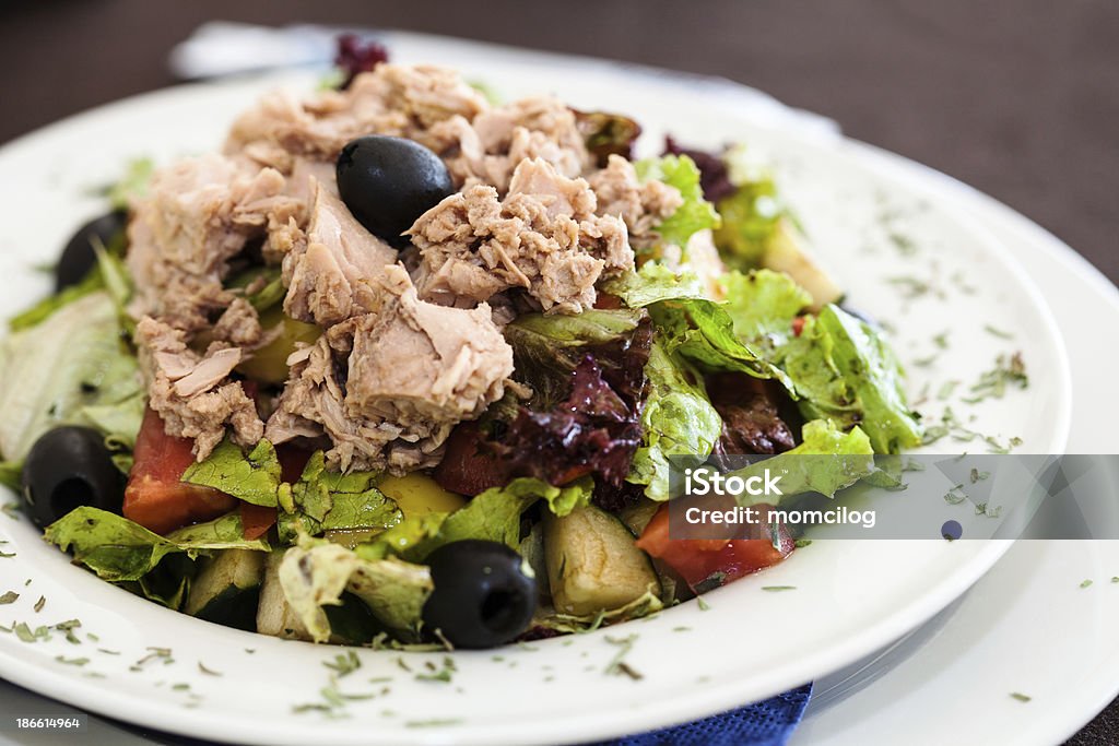 Deliciosa Salada de atum - Foto de stock de Alface royalty-free