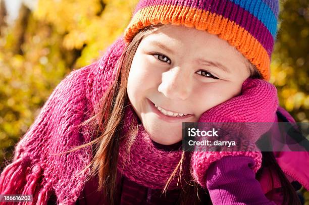 Jesień Portret - zdjęcia stockowe i więcej obrazów 6-7 lat - 6-7 lat, 8 - 9 lat, Brązowe włosy