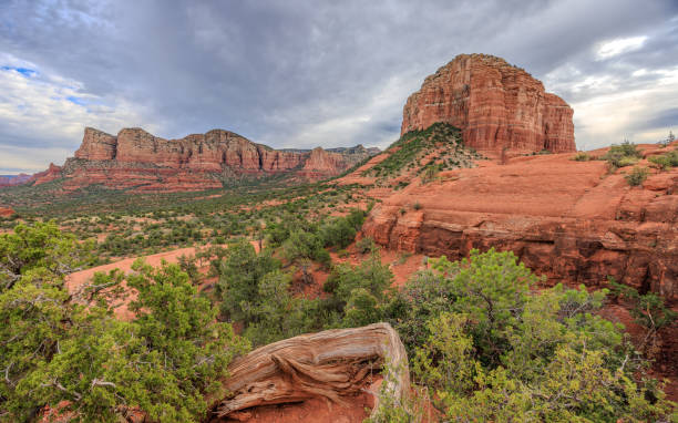 istock On the trails to Courthouse and Bell Rock 1866170716