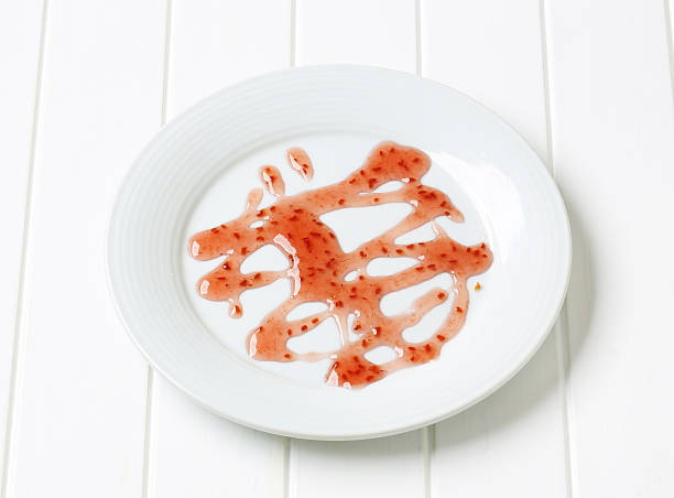 istock plate with strawberry topping 186619079
