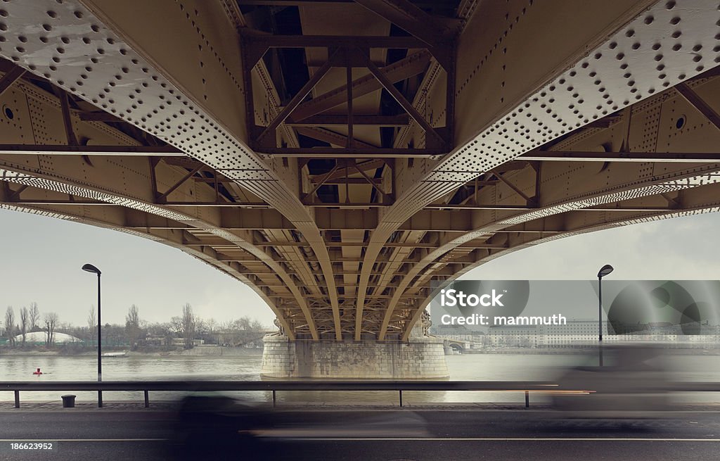 En el puente - Foto de stock de Aire libre libre de derechos
