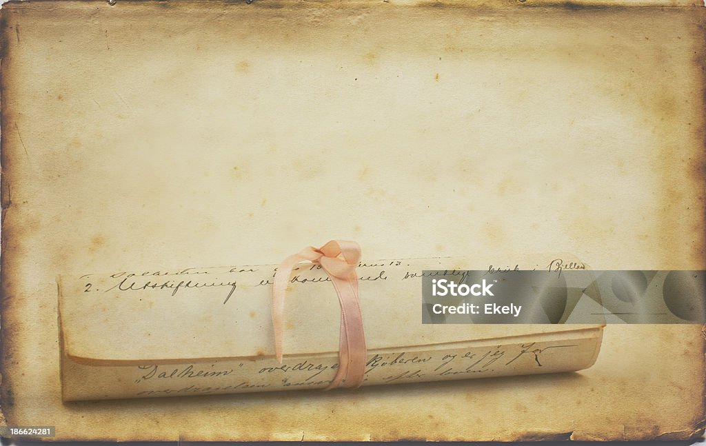 Antigo carta com fita de seda. - Foto de stock de Amontoamento royalty-free