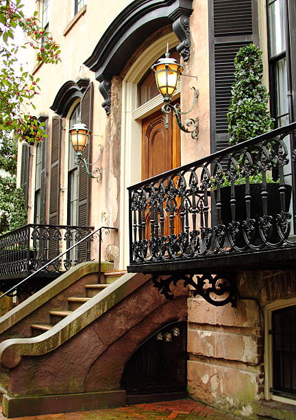 istock Historic Savannah Home with Staircase 186634217