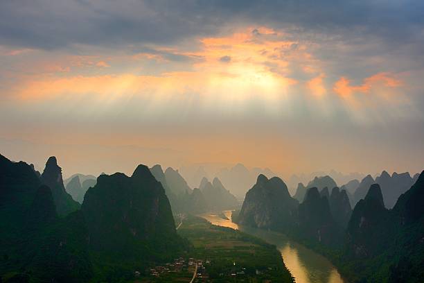 istock lijiang river scenery of the sunrise 03 186636500
