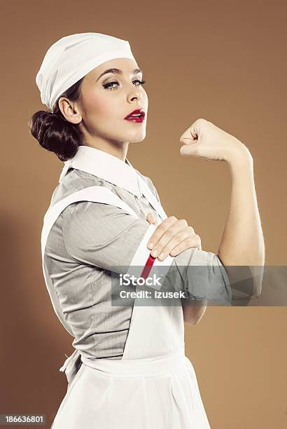 レトロの看護師 - 女性のストックフォトや画像を多数ご用意 - 女性, 女性一人, 強さ