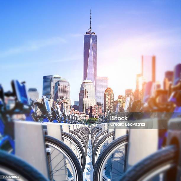 De Nueva York Para Alquiler De Bicicletas Foto de stock y más banco de imágenes de Andar en bicicleta - Andar en bicicleta, Azul, Bicicleta