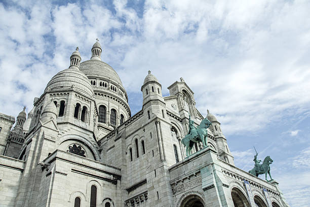 istock Sacre Coeur Basilica in Montmartre 186666407