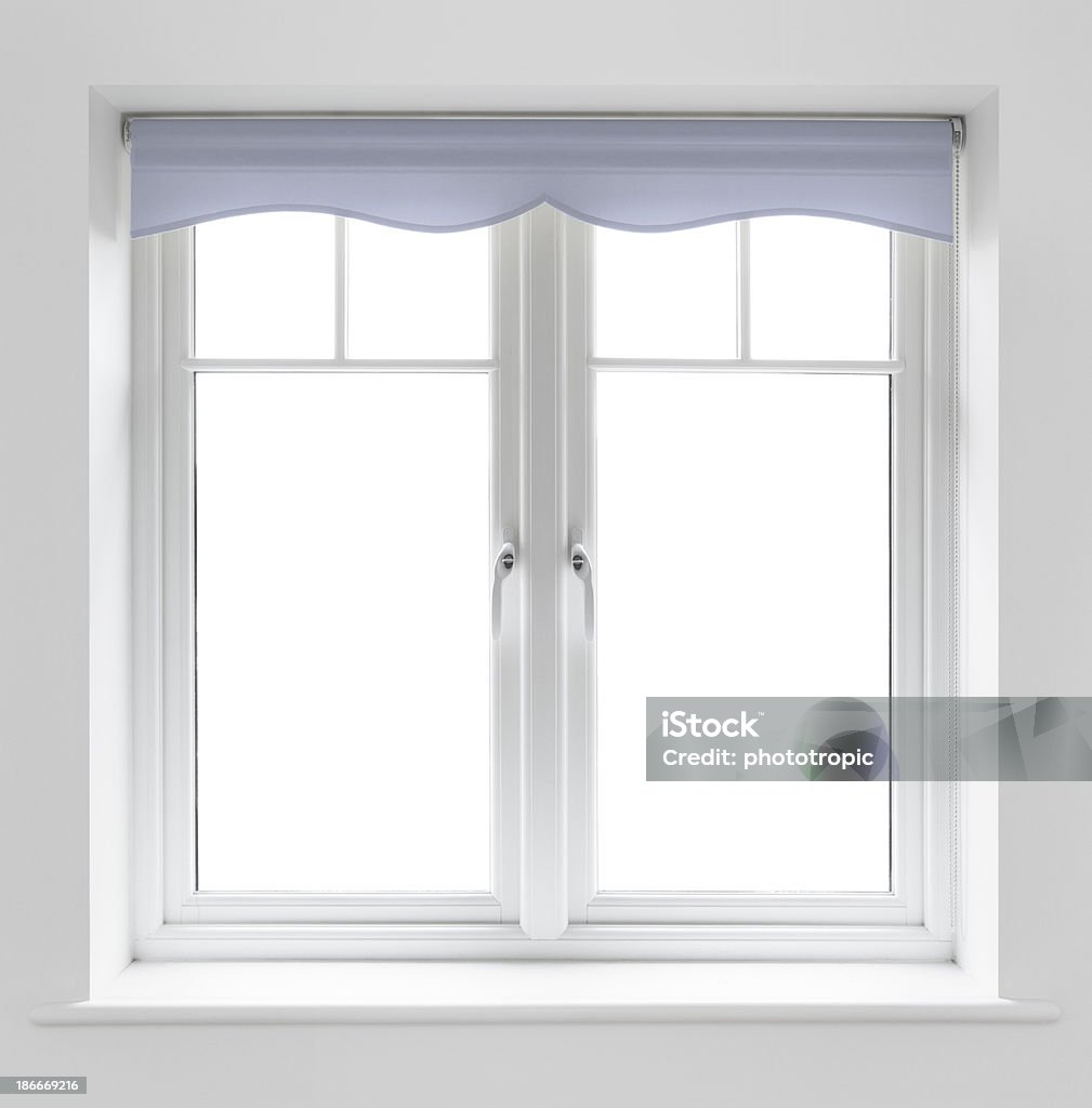 white Fensterrahmen mit Jalousien Isoliert - Lizenzfrei Architektonisches Detail Stock-Foto